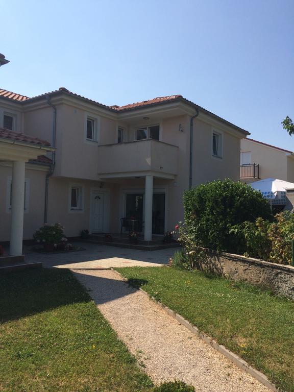 Apartment Casa Eni Drazice 外观 照片