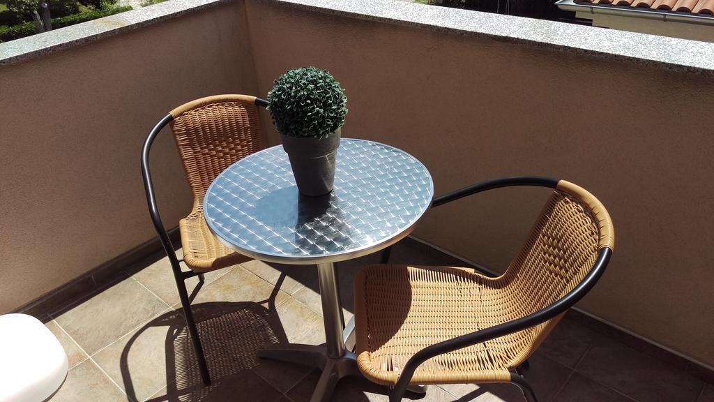 Apartment Casa Eni Drazice 外观 照片