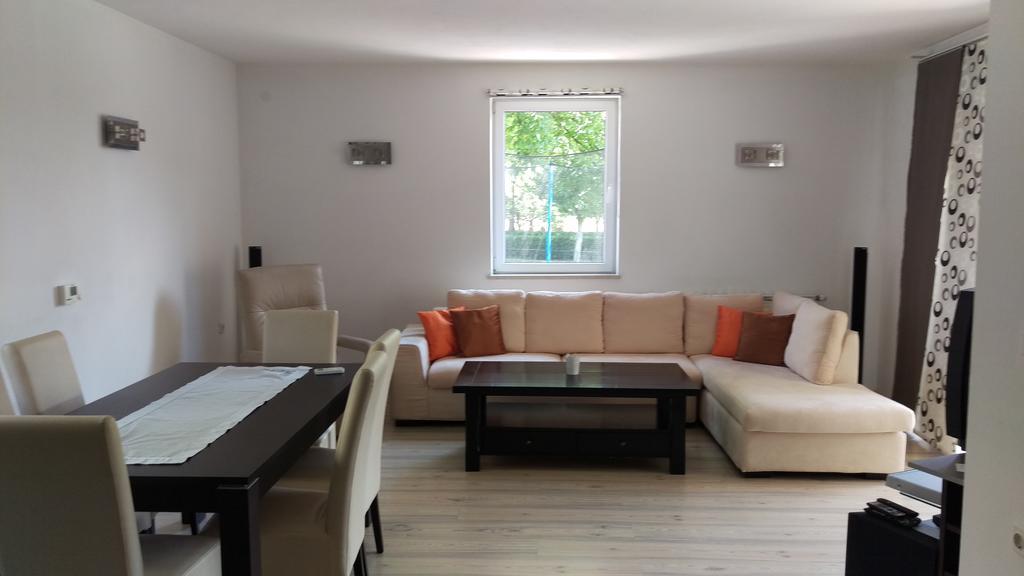 Apartment Casa Eni Drazice 外观 照片