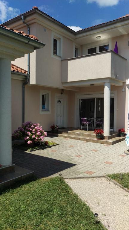 Apartment Casa Eni Drazice 外观 照片