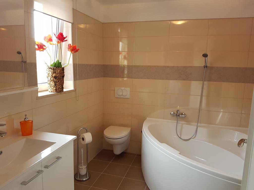 Apartment Casa Eni Drazice 外观 照片
